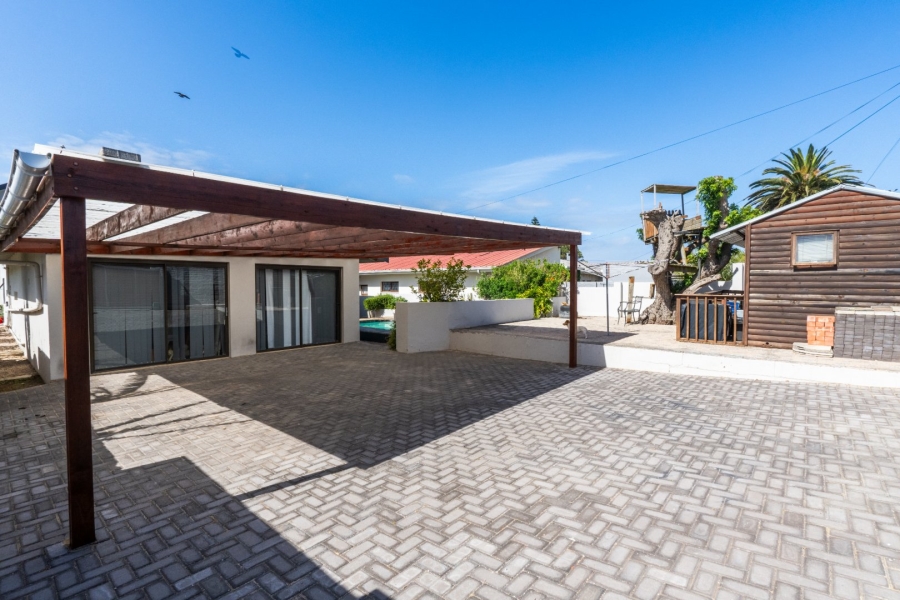 4 Bedroom Property for Sale in Linkside Western Cape